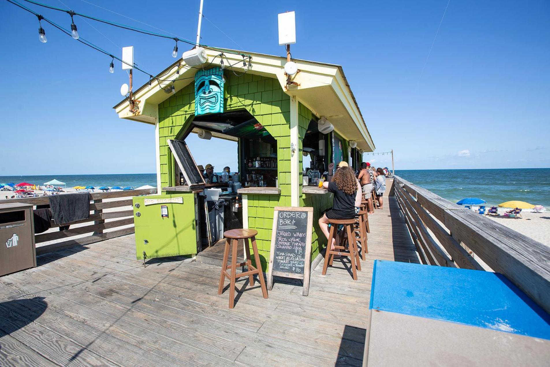 Golden Sands Oceanfront Hotel Carolina Beach Exterior photo