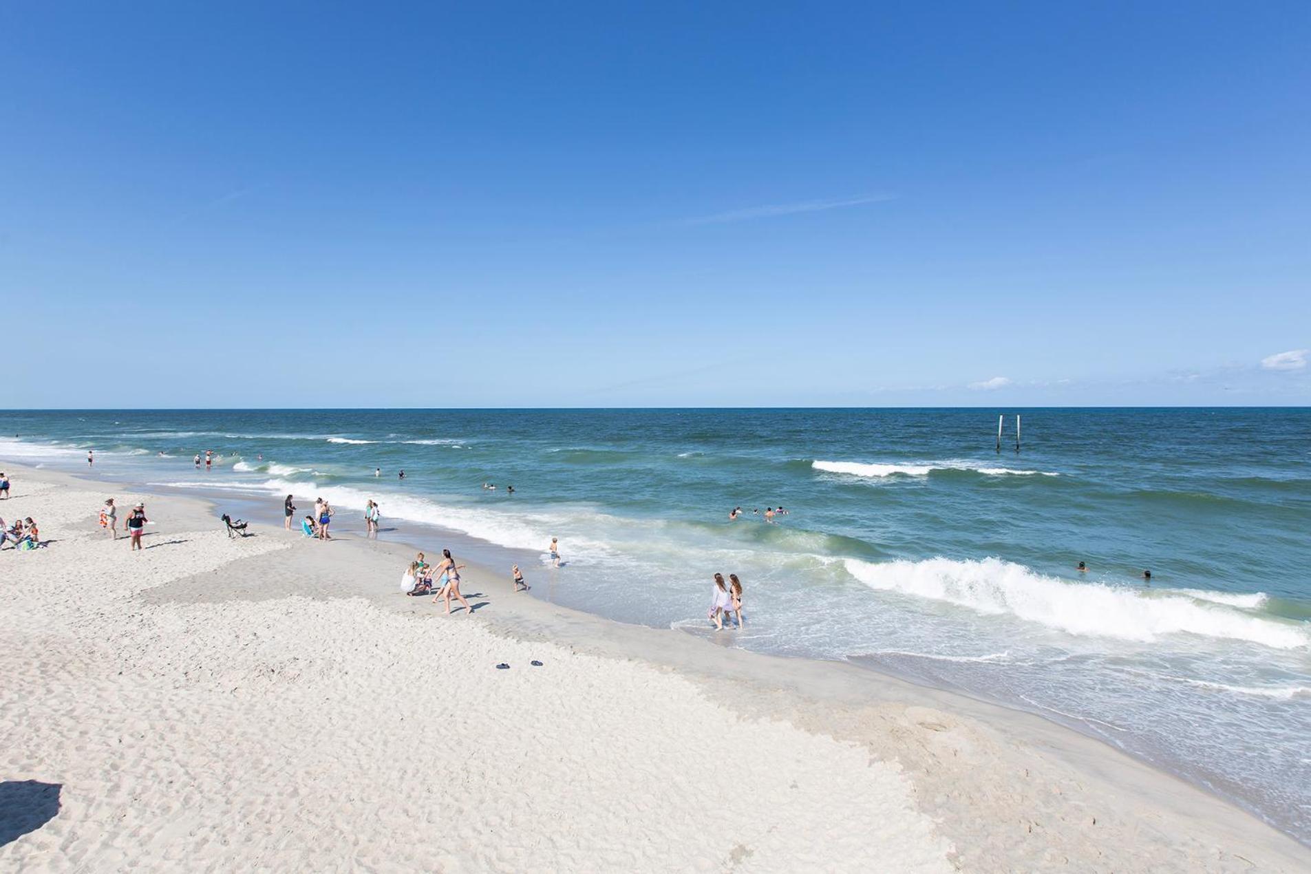 Golden Sands Oceanfront Hotel Carolina Beach Exterior photo